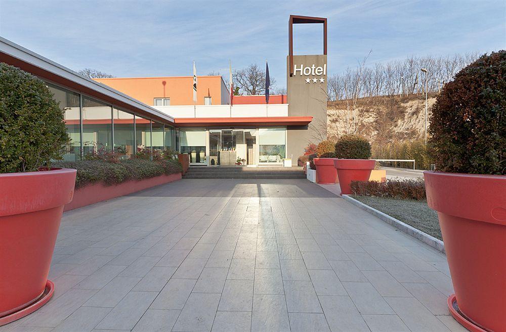 Hotel Cluentum Tolentino Exterior foto