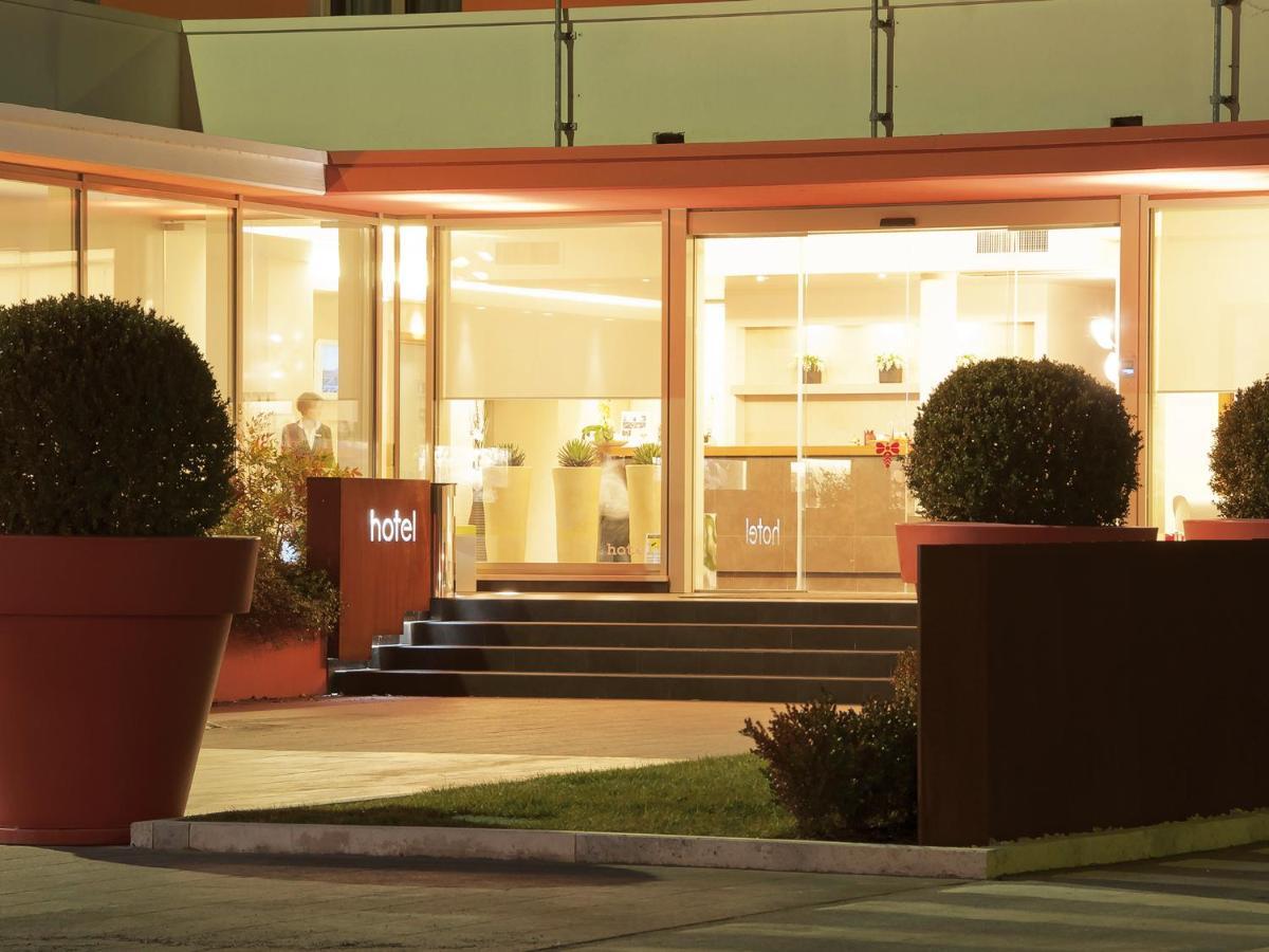 Hotel Cluentum Tolentino Exterior foto